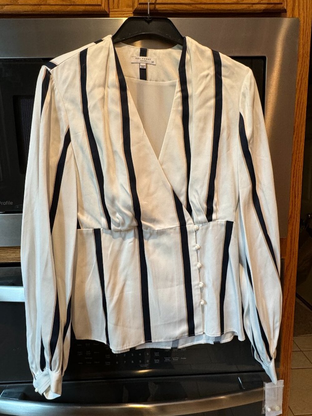 Equipment Femme Alaine White Striped Long Sleeve Blouse New with Tags S